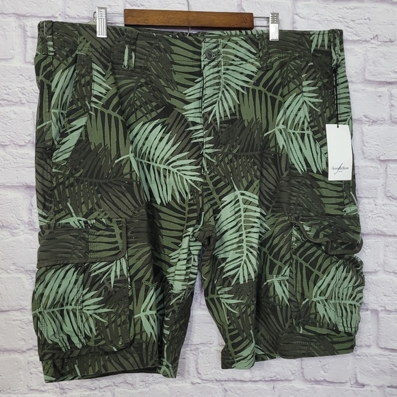 Goodfellow & Co.  Tropical  Print Utility Cargo Shorts 42W NWT - Picture 1 of 11